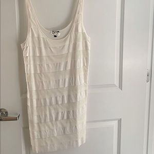 White dress above the kneee